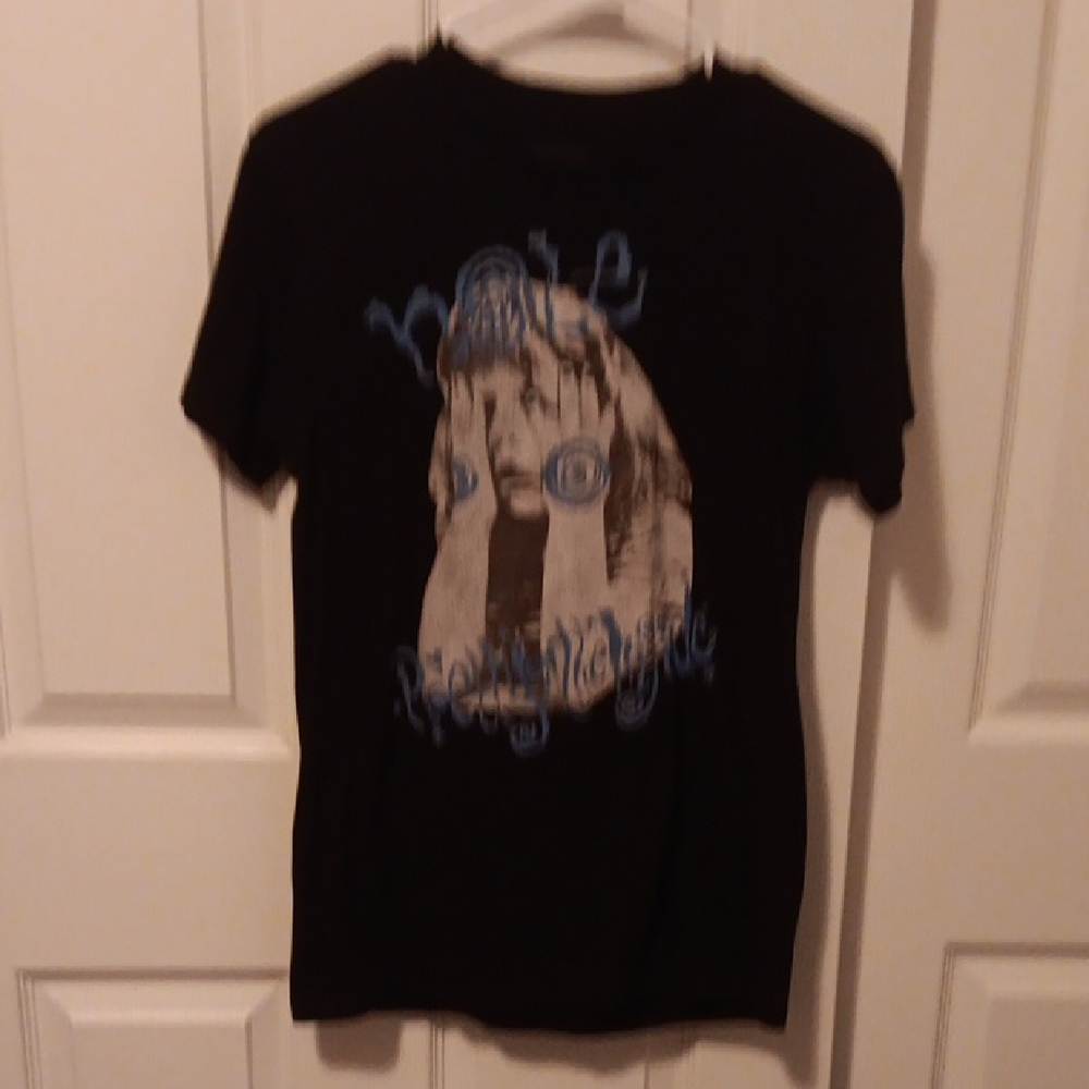 Hole Band Tee